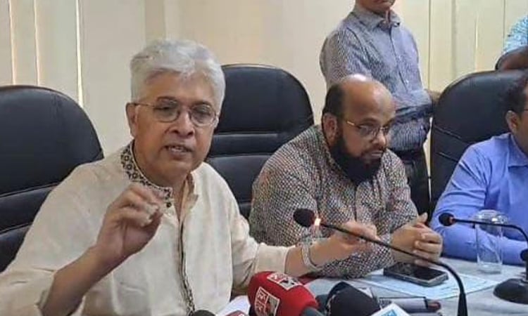Adilur visits Savar tanneries to see rawhide preservation